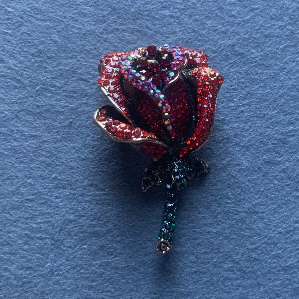 Red Rhinestone Rose Brooch Pin Gold Tone Crystal Flower Pendant 2.25 inch